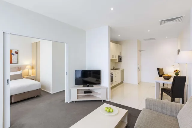 Oaks Melbourne on Lonsdale Suites، Melbourne City Centre، ملبورن 47/71