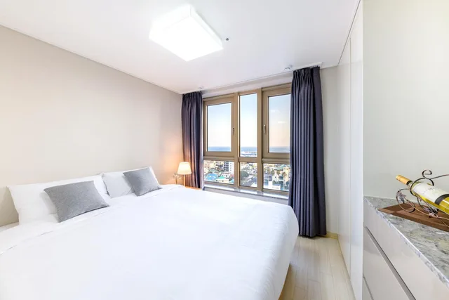 غرفة جونيور بسريرين منفصلين بإطلالة على البحر، Shin Shin Hotel Seogwipo 4/10