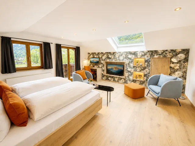 غرفة سوبيريور بشرفة، BAYERN RESORT HOTEL 1/1
