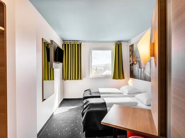 غرفة بسريرين منفصلين، B&B Hotel Weil am Rhein Basel 4/4