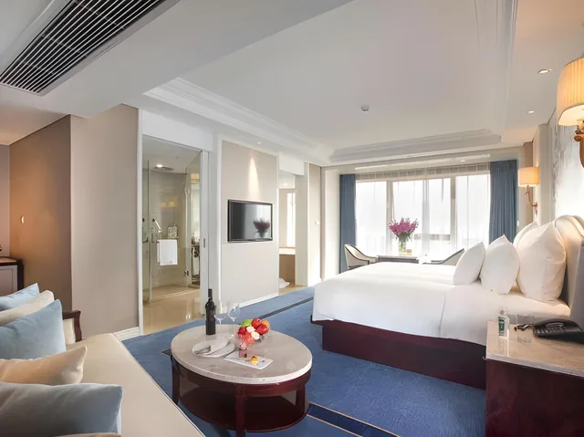 Honeymoon, Scenic, Deluxe, King Bed، Kasion International 2/3