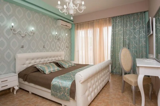 جناح سوبيريور بسرير كينج بإطلالة على البحر مع أريكة، Maranton Beach Hotel 2/7