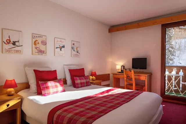 غرفة كومفورت بسرير مزدوج بشرفة، Hotel du Bourg 1/8