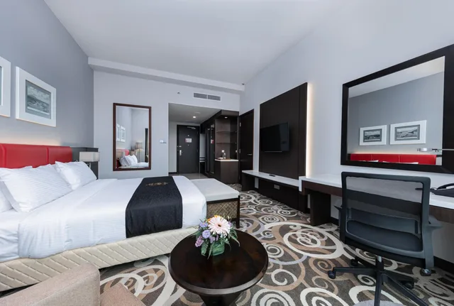 جناح عائلي بسرير كينج وسريرين منفصلين، Raia Hotel & Convention Centre Kuching 5/8