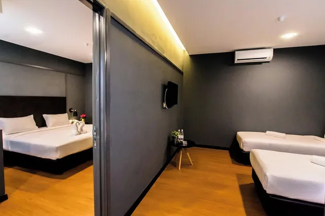 غرفة عائلية بسرير كينج وسريرين منفصلين بغرفتي نوم، Jenjarom Boutique Hotel Kuala Lumpur (ex. Best View Boutique Hotel Jenjarom) 1/4