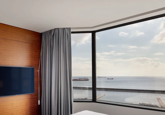غرفة سوبيريور بسريرين منفصلين بإطلالة على البحر، Sheraton Istanbul Atakoy Hotel 6/9