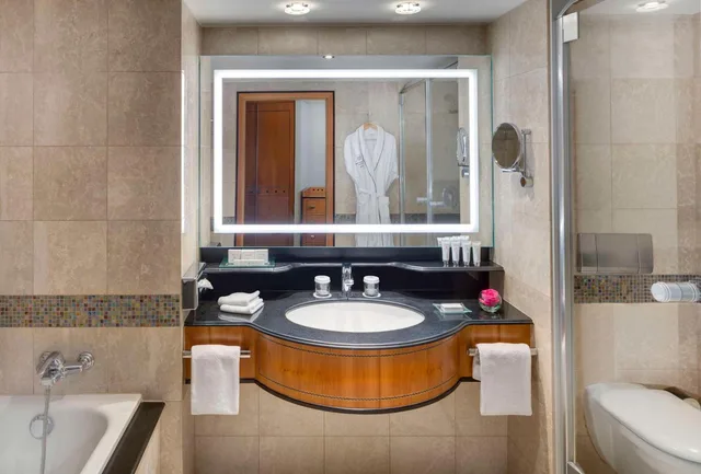 غرفة سوبيريور، Kempinski Hotel Corvinus Budapest 2/2