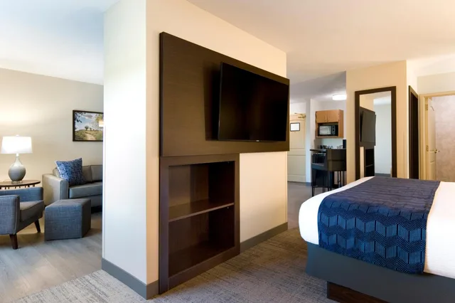 جناح تنفيذي، Clubhouse Hotel Suites Sioux Falls 4/5