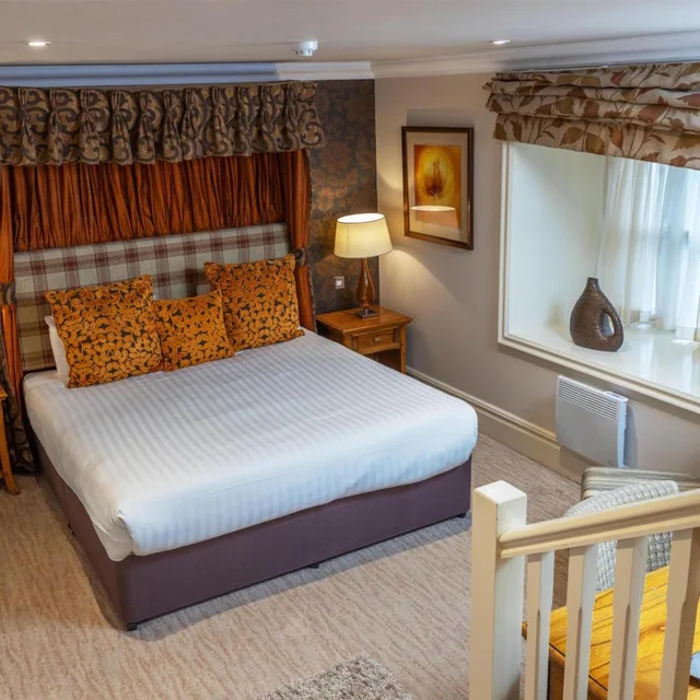 جناح بسرير كينج بغرفة نوم واحدة مع أريكة، Ringwood Hall Hotel & Spa, BW Signature Collection 1/2