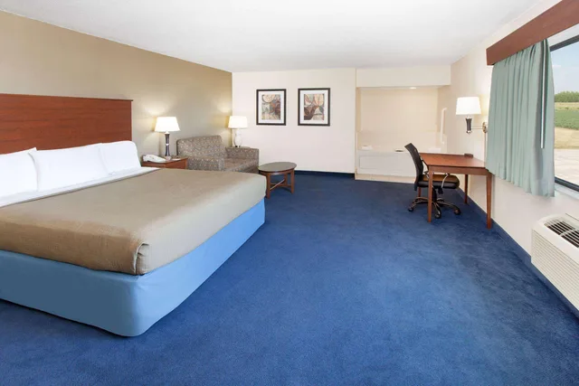 غرفة بسرير مزدوج، Americinn By Wyndham Webster City 1/3