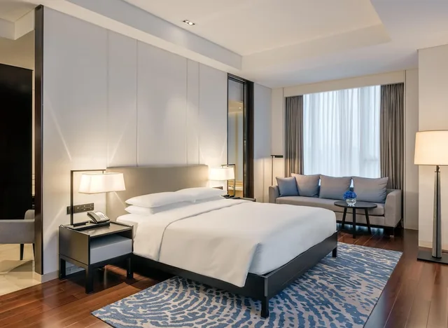 غرفة كلوب ديلوكس بسرير كينج، Hyatt Regency Shanghai Global Harbor 2/5