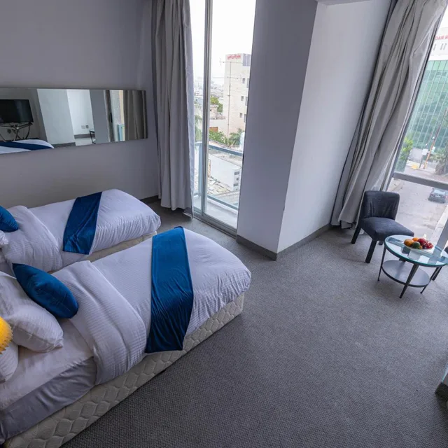غرفة بسريرين منفصلين بشرفة، Boho Boutique Hotel Amman 3/5