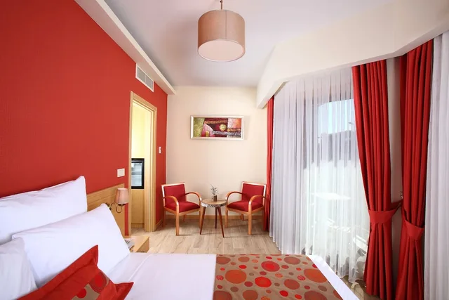 غرفة سوبيريور بسريرين منفصلين بإطلالة على الفناء، Esida Hotel 3/6