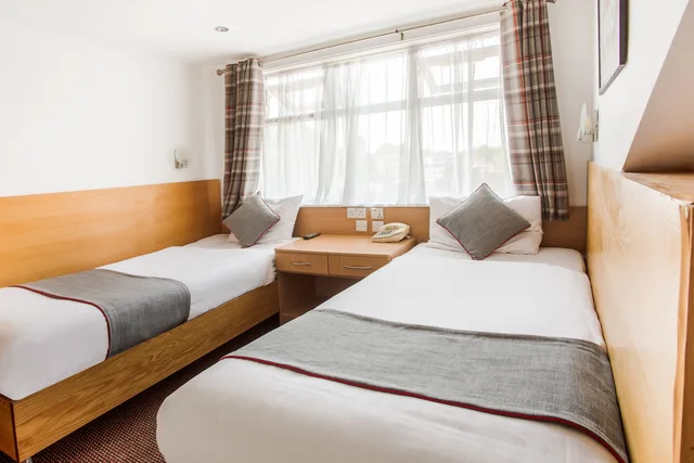 غرفة ديلوكس مفردة، London Guest House by OYO - Acton 6/10