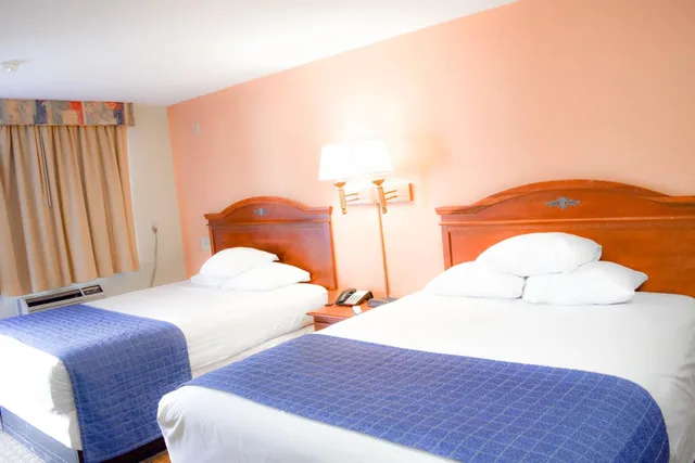 غرفة قياسية بسريرين كوين، Knights Inn North Attleboro 8/10