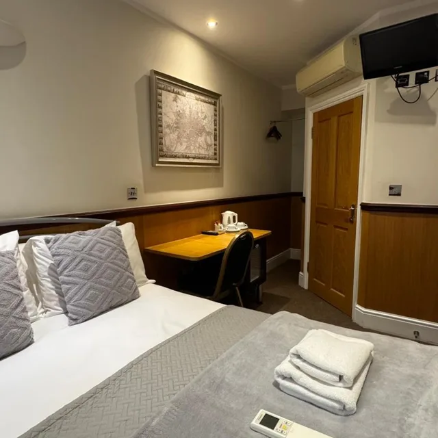 غرفة بسرير مزدوج بحمام خاص، The Marker Hotel 8/10