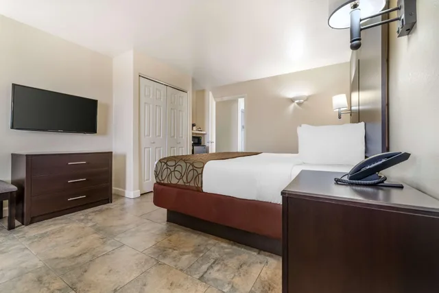 غرفة بسرير كينج لذوي الإعاقة، Best Western Padre Island 1/2