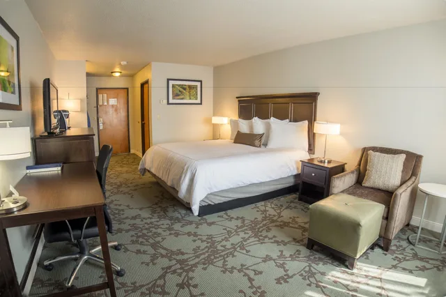 غرفة قياسية بسرير كينج، Best Western Black Hills Lodge 2/4