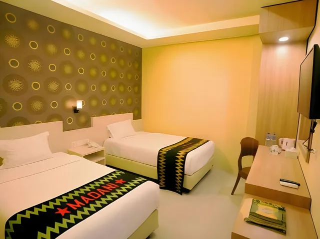 غرفة قياسية بسرير كوين، Grand Madani Hotel Syariah (ex Grand Madani Hotel by Prasanthi Syariah) 2/2