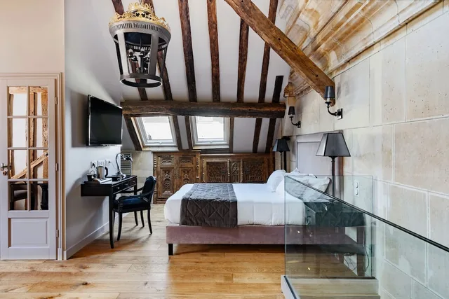 جناح سيغنتشر بسرير كوين مع أريكة، Hotel Le Presbytere 5/9
