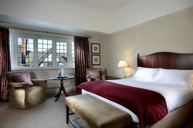 غرفة قياسية بسرير مزدوج، Macdonald New Blossoms Hotel 1/6