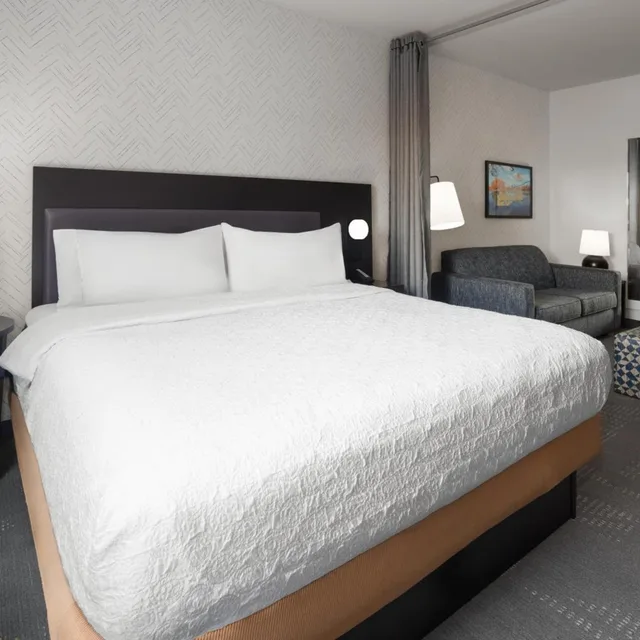 جناح استوديو بسرير كينج لذوي الإعاقة، Home2 Suites By Hilton Meridian 1/5