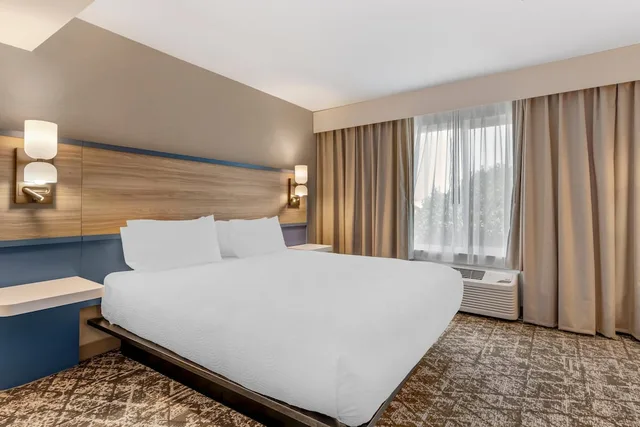 جناح بسرير كينج مع أريكة، Country Inn & Suites by Radisson, Modesto/Salida 1/6