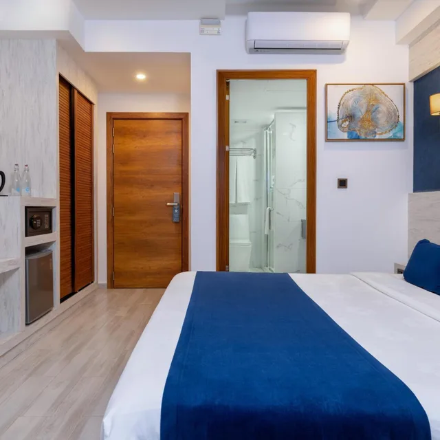 غرفة ديلوكس بسرير مزدوج بإطلالة على البحر بشرفة، Kaani Palm Beach 6/6