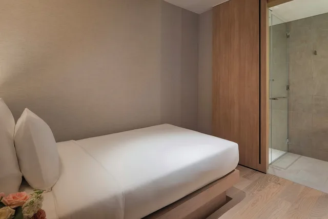 غرفة ديلوكس بثلاثة أسرّة بغرفتي نوم، Grand Nikko Bangkok Sathorn 4/5