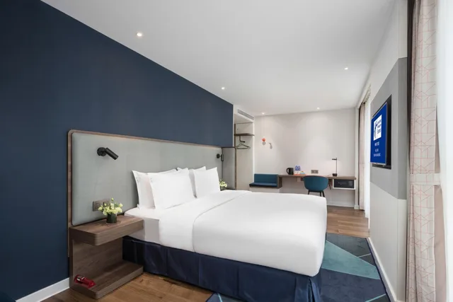 Xtra Space, Standard, King Bed, Holiday Inn Express Foshan Chancheng 2/2