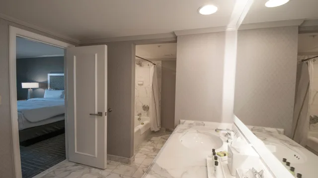 جناح ديلوكس بسرير كينج، InterContinental Kansas City at the Plaza 6/6