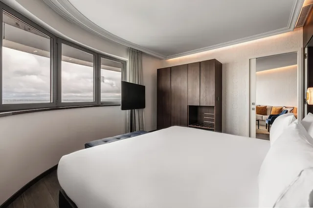 جناح جونيور بسرير كينج، Eurostars Universal Lisboa 1/8