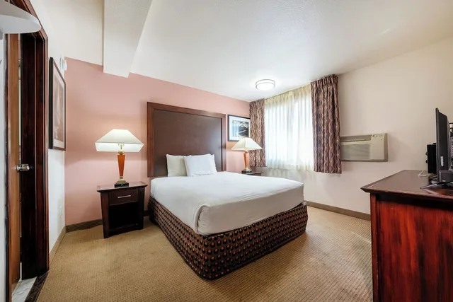 غرفة بسرير كينج، District Hotel 4/8