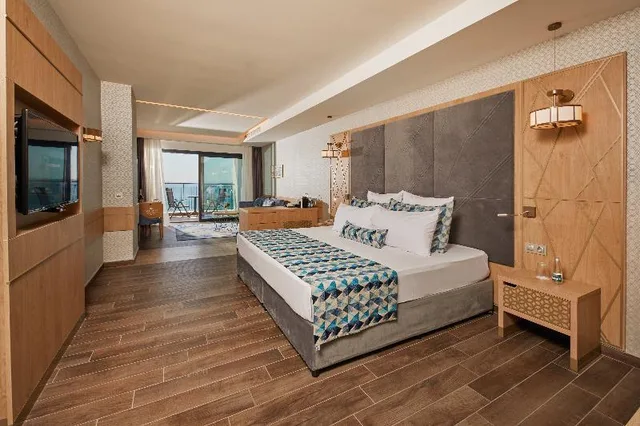 Preferred Club, Junior Suite, Double Bed, Sea Front, Sofa، Secrets Sunny Beach Resort & Spa - Adults Only 1/2