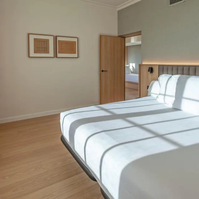 غرفة عائلية بشرفة، Astoria Hotel 3/10