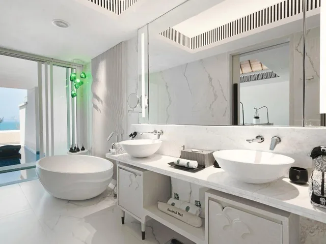 Pool, Suite, 2 Queen Beds, Partial Ocean View، Banyan Tree Krabi 5/8