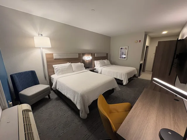 غرفة قياسية بسرير كوين، Holiday Inn Express Hotel And Suites Lafayette 6/10