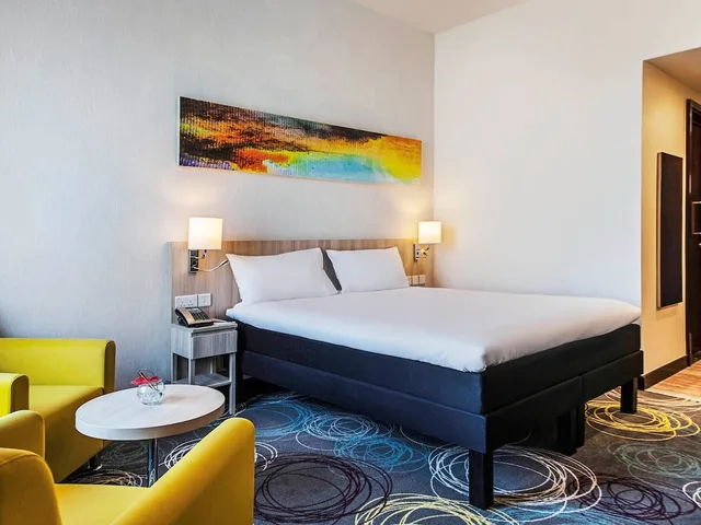 Standard, Double Bed, Ibis Styles Dragon Mart Dubai 6/10