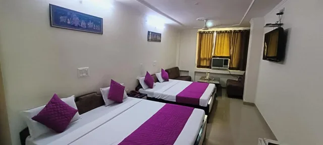 غرفة رباعية بسريرين كينج، Hotel Jigyasa Palace 2/3