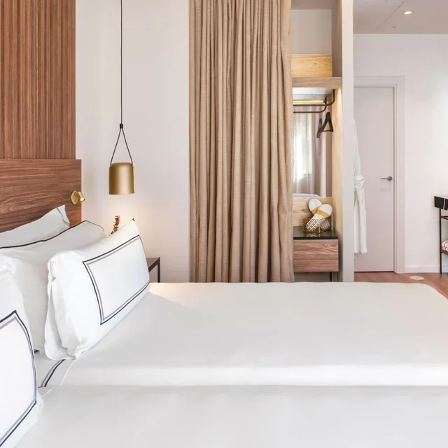 The Level, Suite, Double Bed, Terrace، Melia Granada 2/9