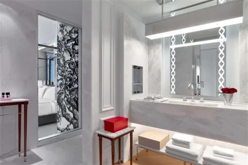 غرفة غراند مفردة، Baccarat Hotel And Residences New York 2/2