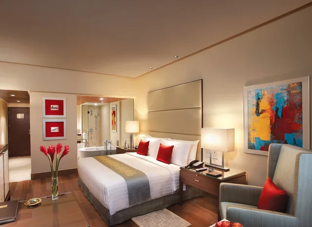 غرفة فاخرة بسرير كينج، The Oberoi Mumbai 6/7