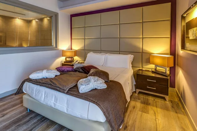 جناح بسرير كوين بشرفة، Best Western Plus Hotel Perla Del Porto 1/10