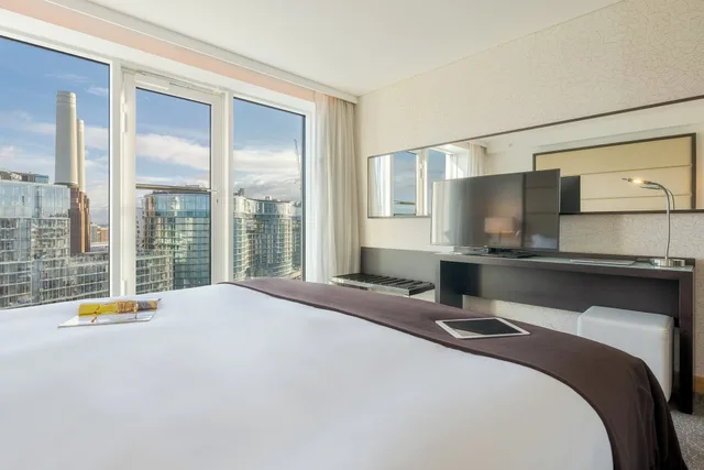 جناح سيغنتشر بسرير كينج وسريرين منفصلين بغرفتي نوم، Pestana Chelsea Bridge Hotel & Spa 6/10