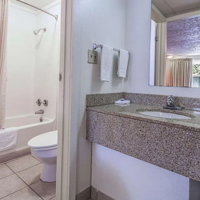 غرفة بسرير مزدوج، Motel6 Mansfield, OH 8/10