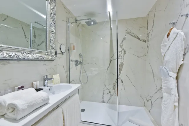 Prestige, Triple, 3 Beds, Hotel La Villa Nice Promenade 7/8