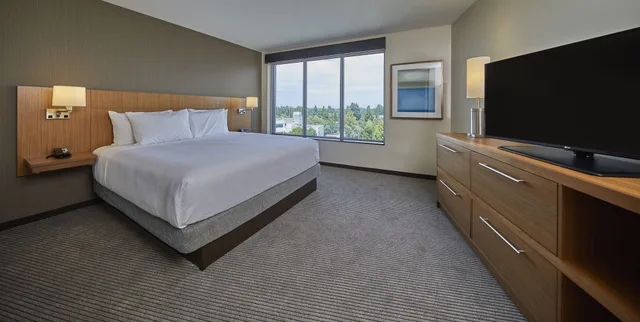 Room, King Bed, Sofa, High Floor, HYATT PLACE EUGENE OAKWAY CENTER 2/3