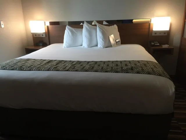 جناح استوديو بسرير كينج مع أريكة، Microtel Inn And Suites By Wyndham Sweetwater 3/6