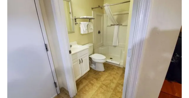 غرفة بسرير كوين للمدخنين، Studio 6 Extended Stay - Richmond, VA - I-64 West 4/4