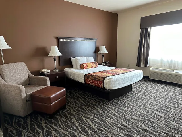Standard, King Bed, Best Western Plus Battle Ground Inn & Suites 2/3